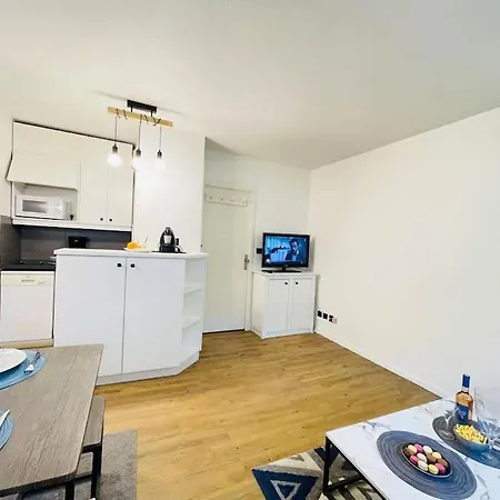 Apartment Le Chevrefeuille - Easystay83 *